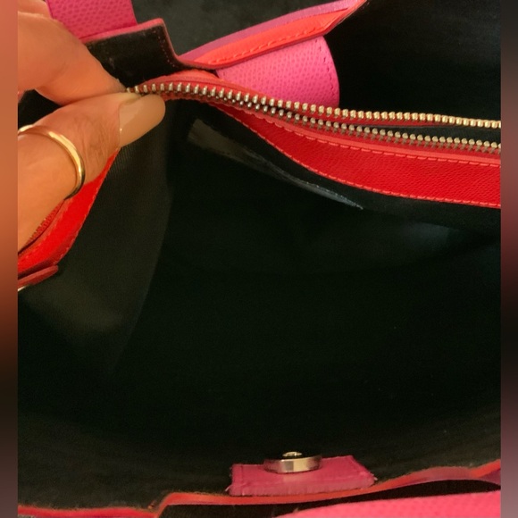 Figus Designer Women’s Red/Pink Leather Handbag - Picture 9 of 13